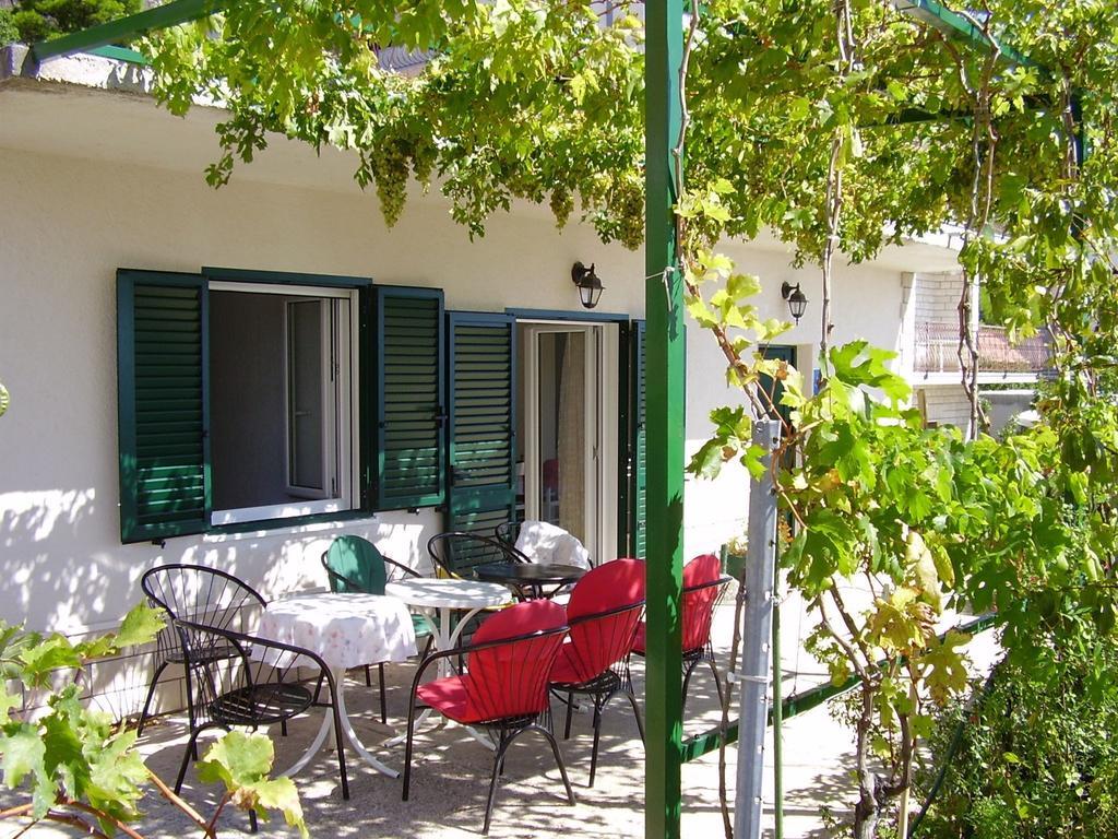 Petar Apartment Омиш Экстерьер фото